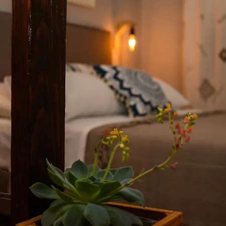 Colours - Old Town - *